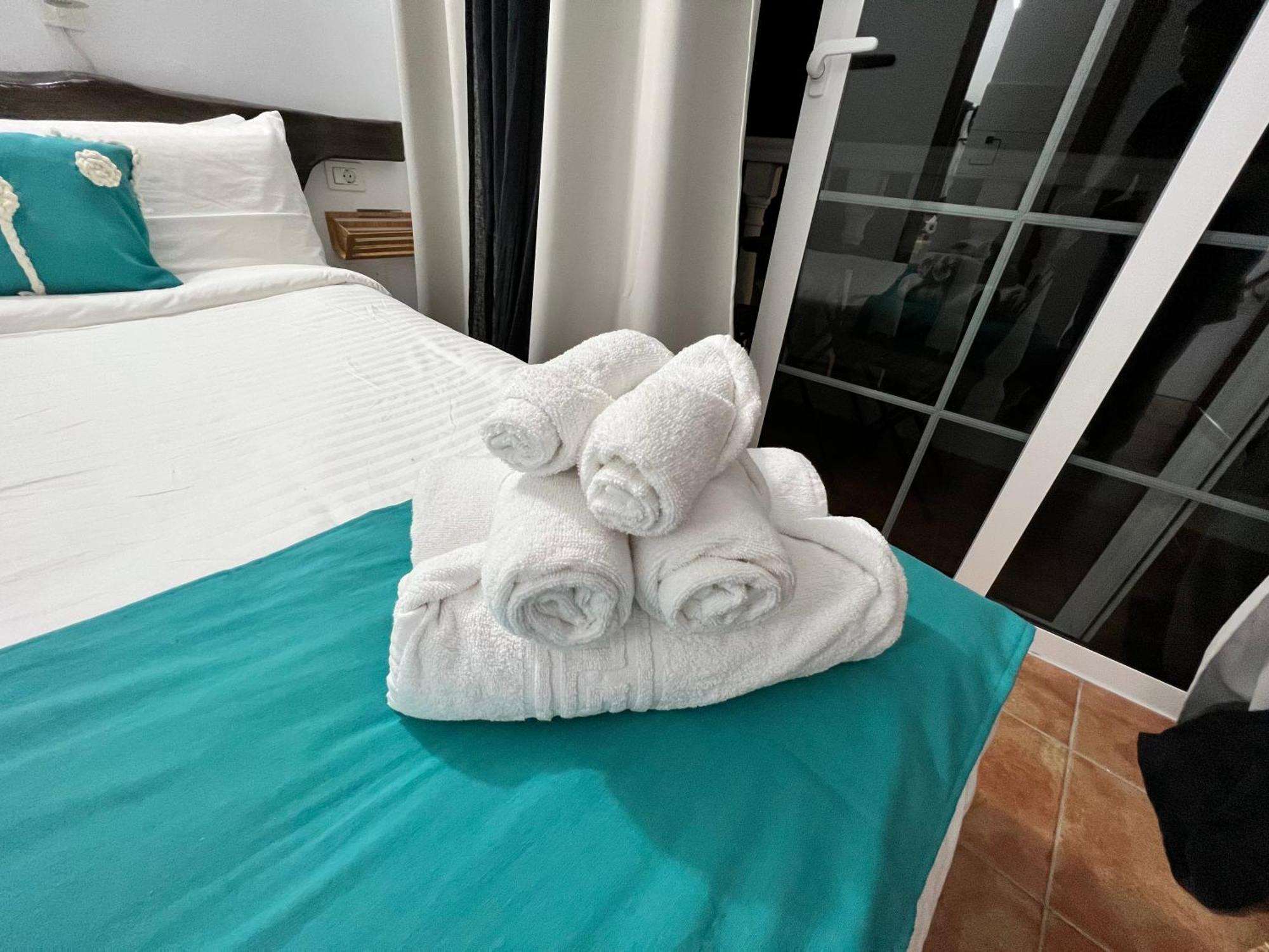 Geko Hotels Los Llanillos Екстериор снимка